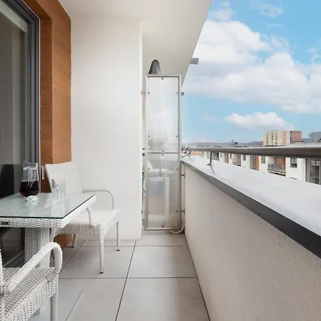 Superior With Balcony & Parking By Renters Prestige