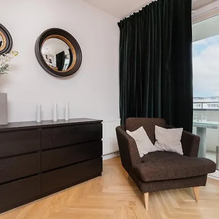 Superior With Balcony & Parking By Renters Prestige 아파트 그단스크